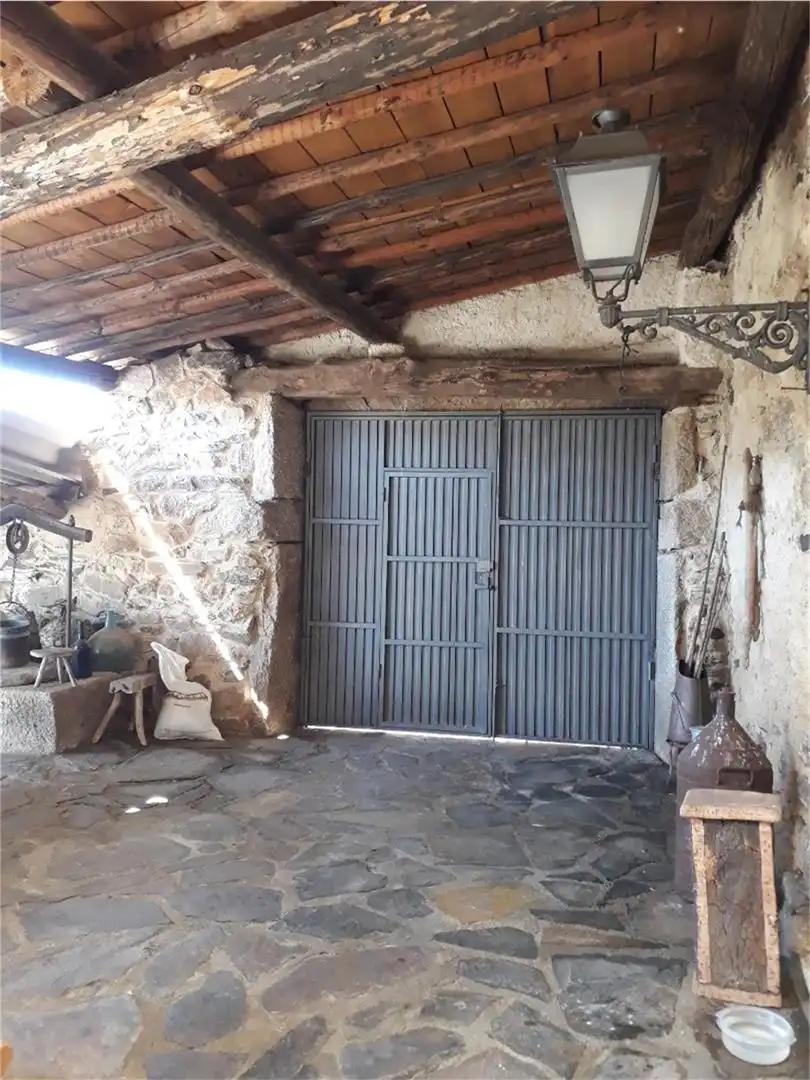 Casa adosada en venda a Calle Alba, Hinojosa de Duero Casa adosada en venda en Hinojosa de Duero amb Jardí privat i Rentadora