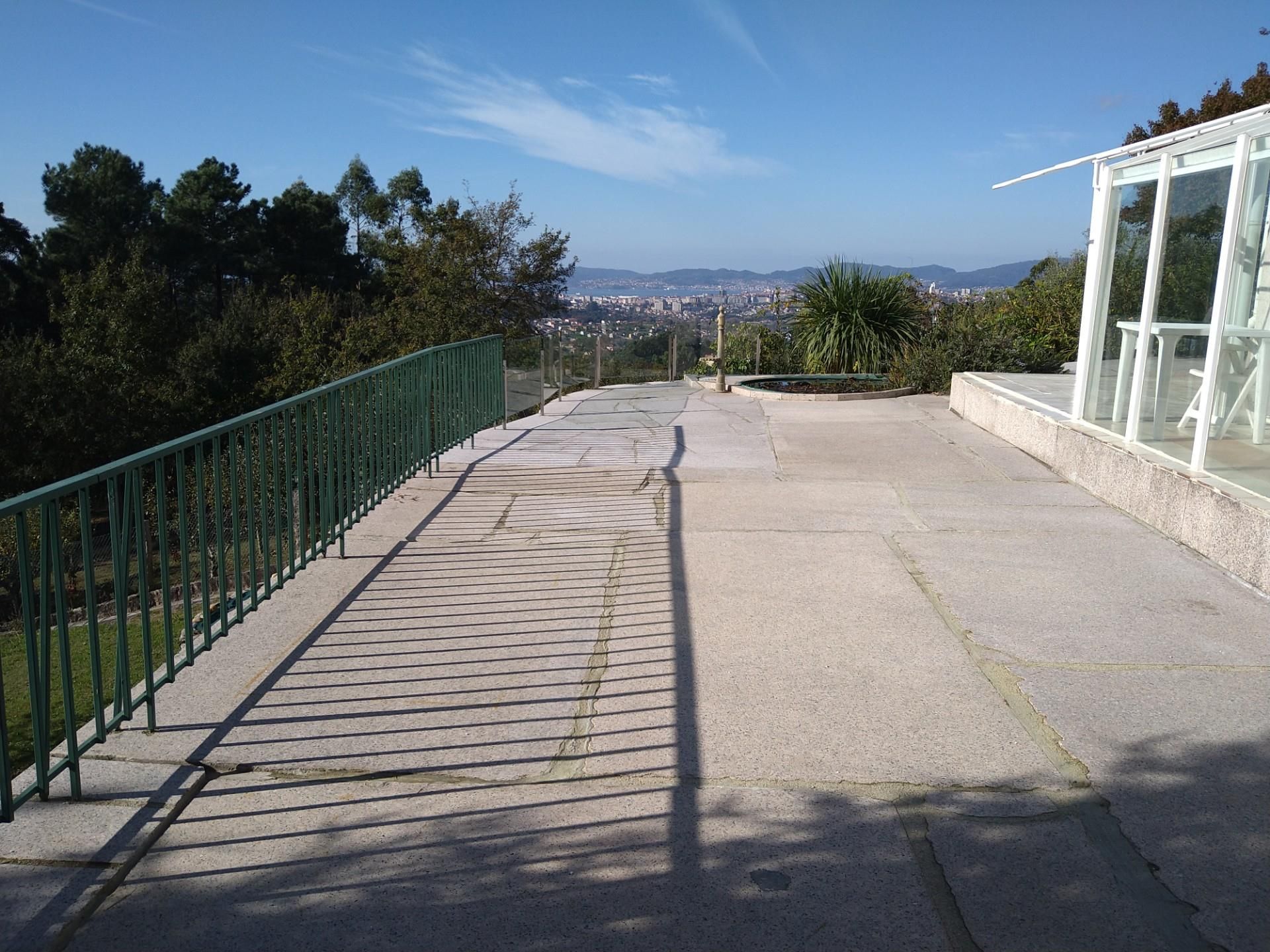 Terrace of House or chalet for sale in Vigo   with Terrace, Swimming Pool and Balcony