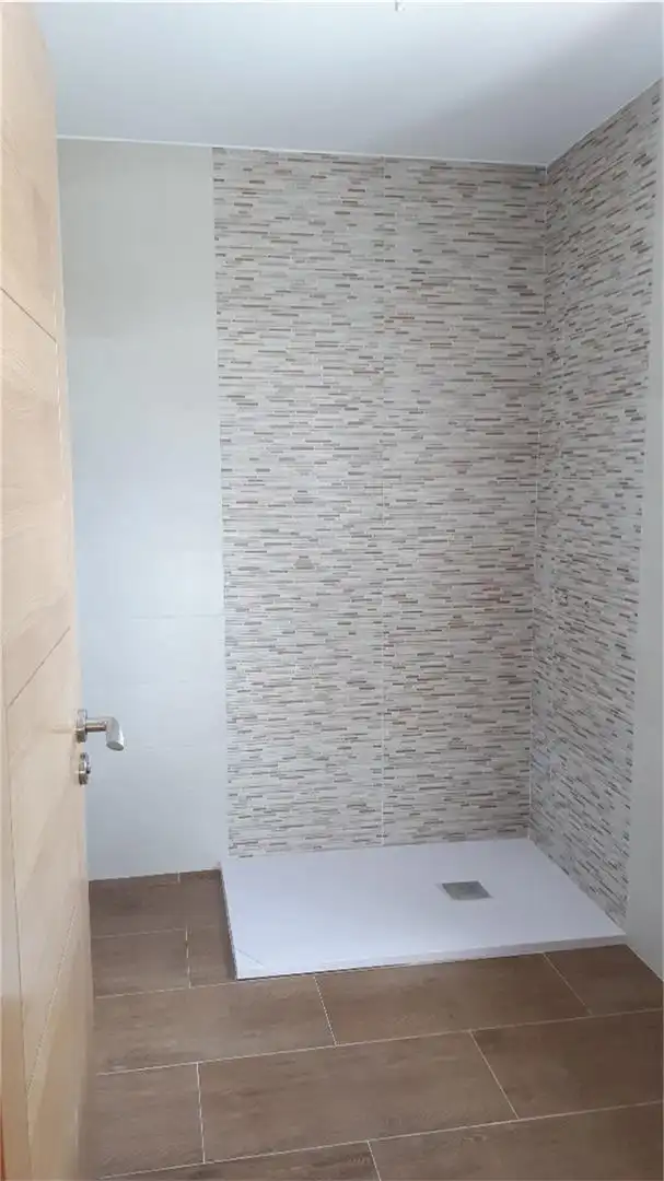 Casa adosada en venta en do Marqués de Trives, A Pobra de Trives Baño de Casa adosada en venta en A Pobra de Trives con Calefacción, Jardín privado y Parquet