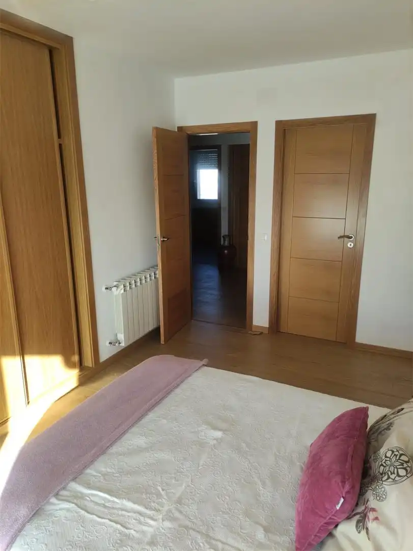 Casa adosada en venta en do Marqués de Trives, A Pobra de Trives Habitación de Casa adosada en venta en A Pobra de Trives con Calefacción, Jardín privado y Parquet