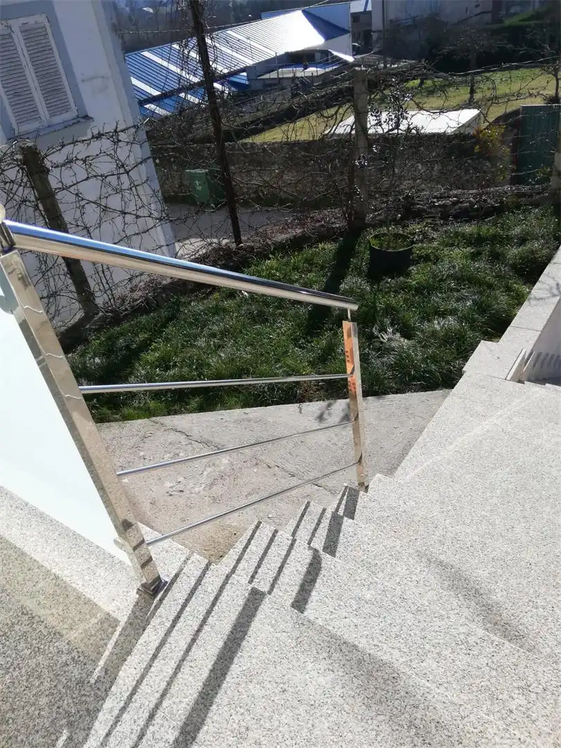 Casa adosada en venta en do Marqués de Trives, A Pobra de Trives Jardín de Casa adosada en venta en A Pobra de Trives con Calefacción, Jardín privado y Parquet