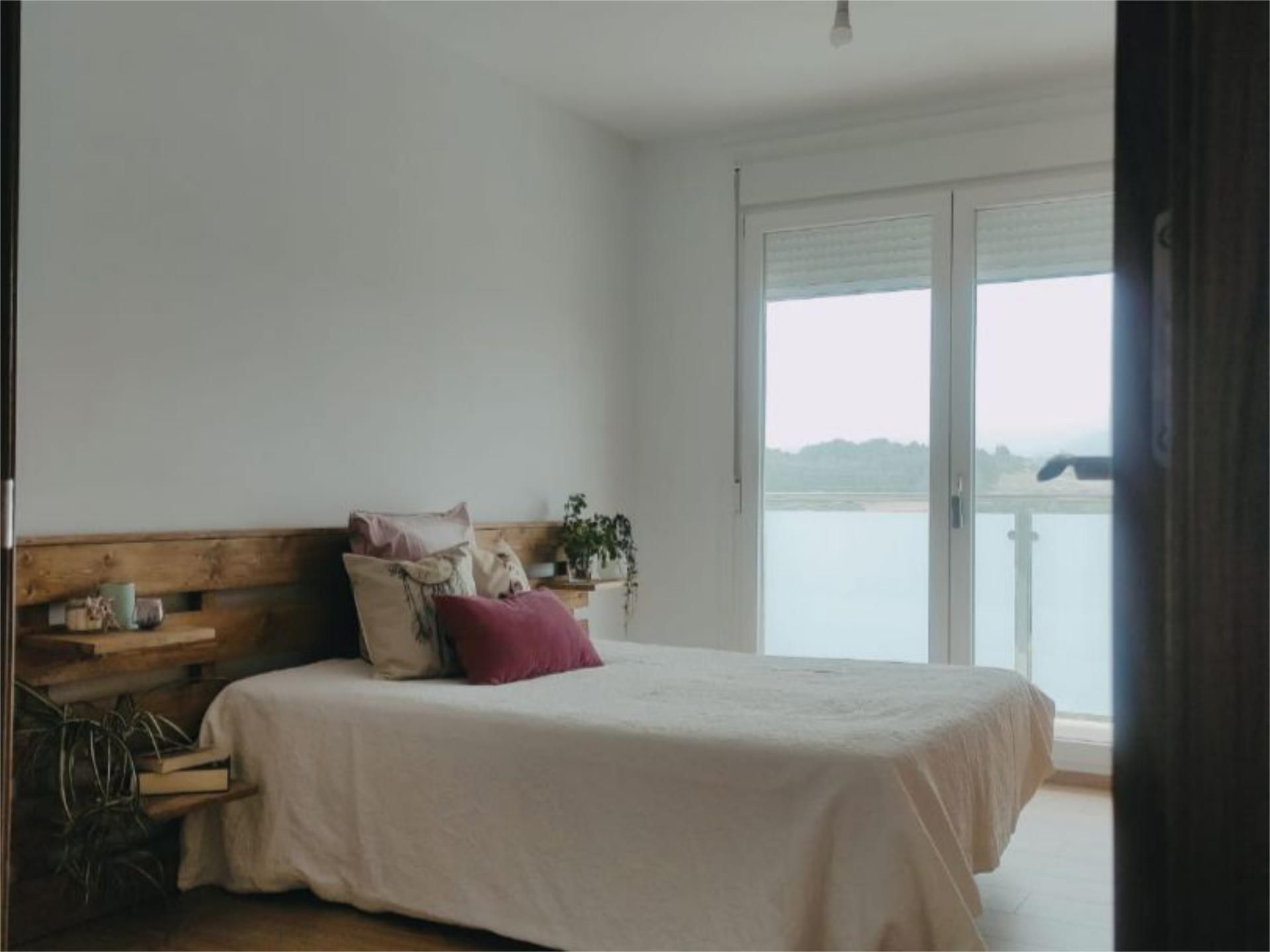 Dormitori de Casa adosada en venda en A Pobra de Trives  amb Calefacció, Jardí privat i Parquet