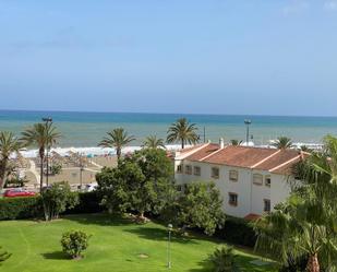 Vista exterior de Apartament de lloguer en Torremolinos amb Aire condicionat, Calefacció i Jardí privat