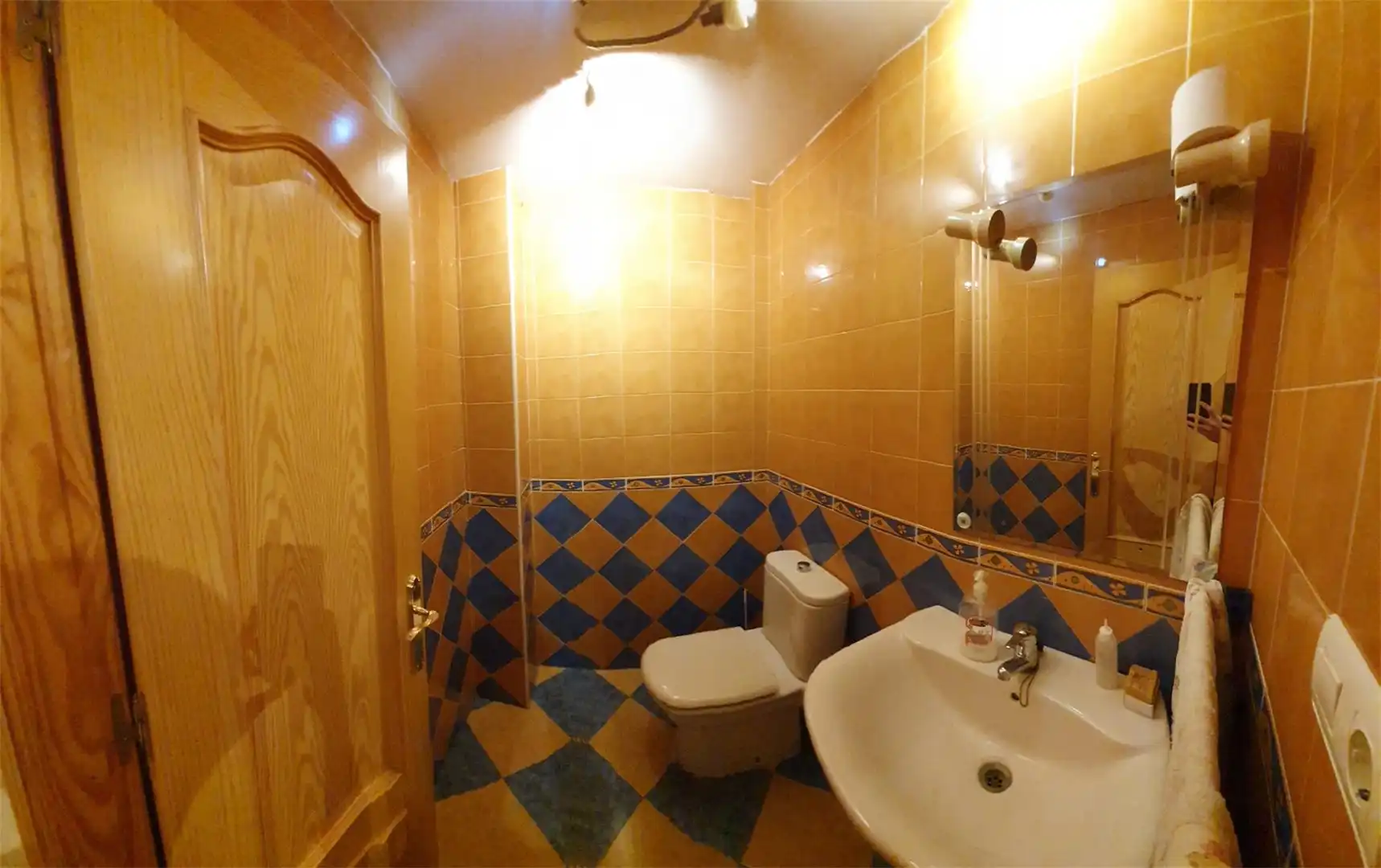 Baño de Piso en venta en Salobreña con Terraza