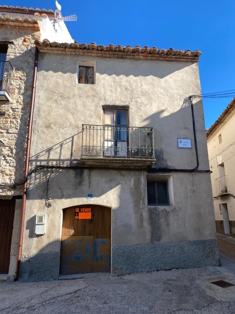 Vista exterior de Casa adosada en venda en Benafigos