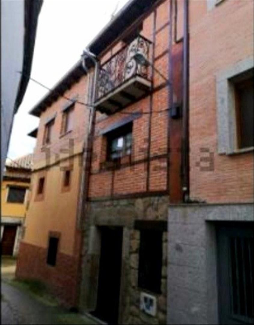 Vista exterior de Casa adosada en venda en Peñacaballera