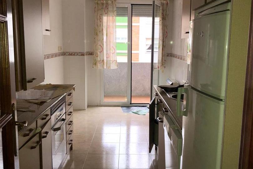 Foto 1 de Piso en venta en Praza José Otero, 6, O Barco de Valdeorras  , Ourense