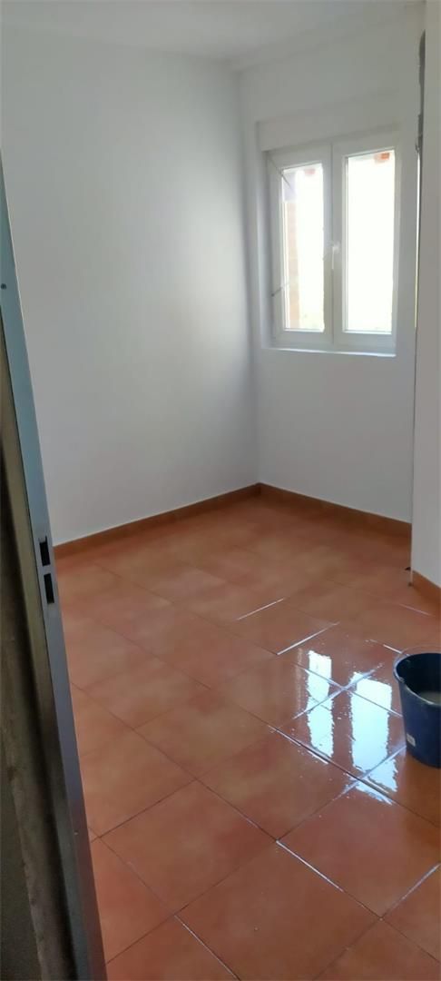 Box room to rent in Avenida Camilo Alonso Vega, 41, Los Castros