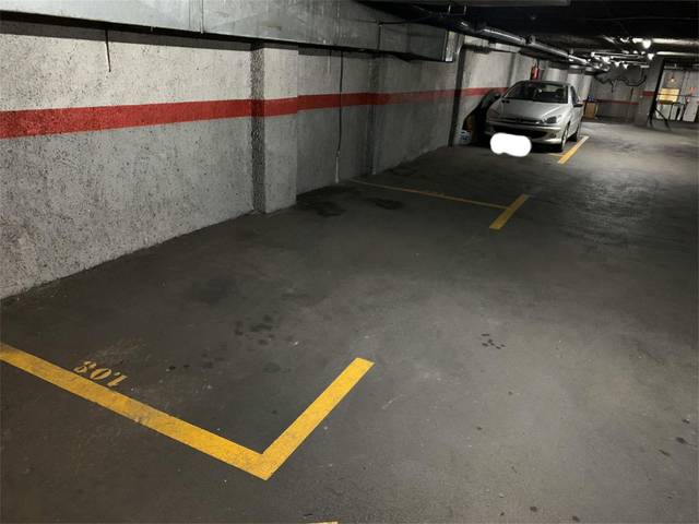 Garaje en Venta en Carrer de Gomis, 40 en Vallcarca i els Penitents