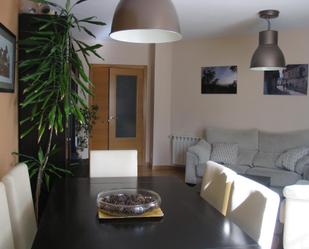 Sala d'estar de Dúplex en venda en Ávila Capital amb Terrassa, Piscina i Balcó