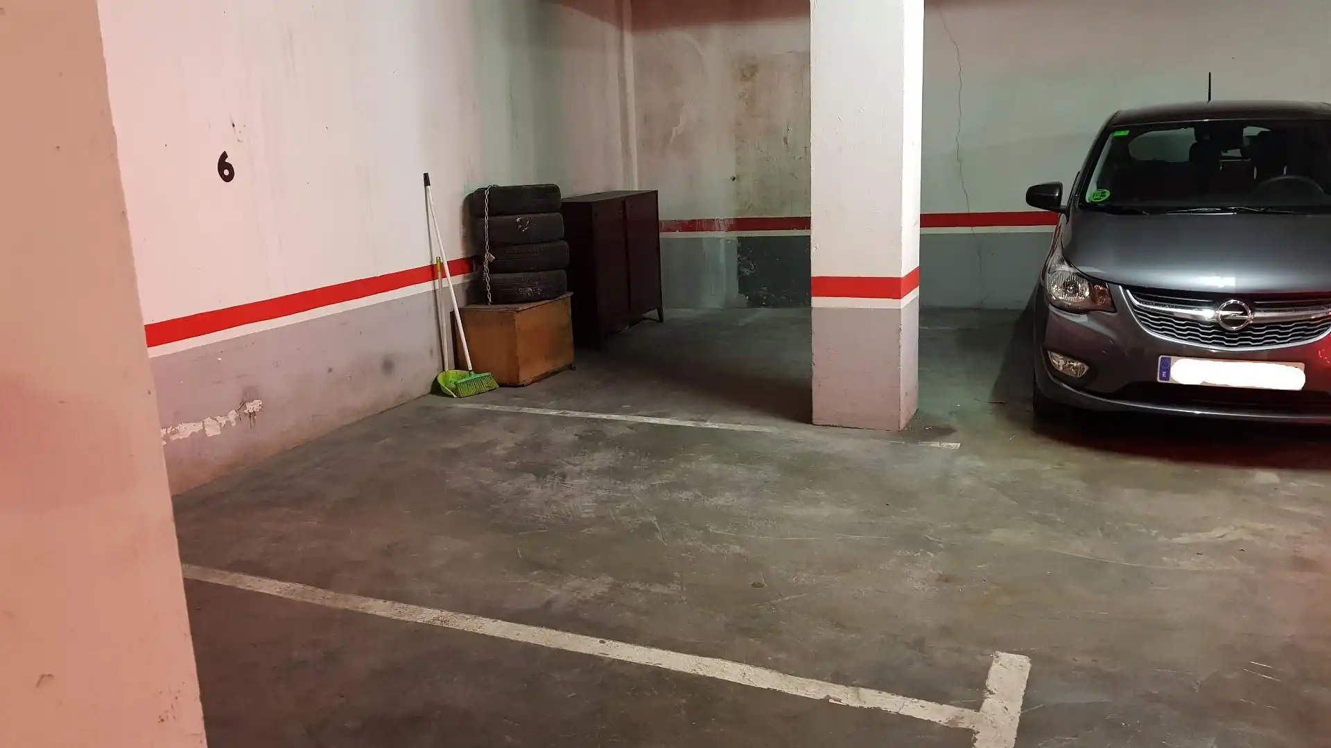 Garage zur Miete in Carrer del Mariscal Cabanes, 32, Artigues Parkplatz von Garage zur Miete in Badalona