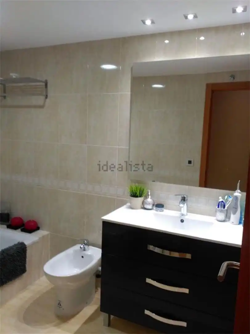 Baño de Piso en venta en Alcoy / Alcoi con Calefacción, Trastero y Parking comunitario