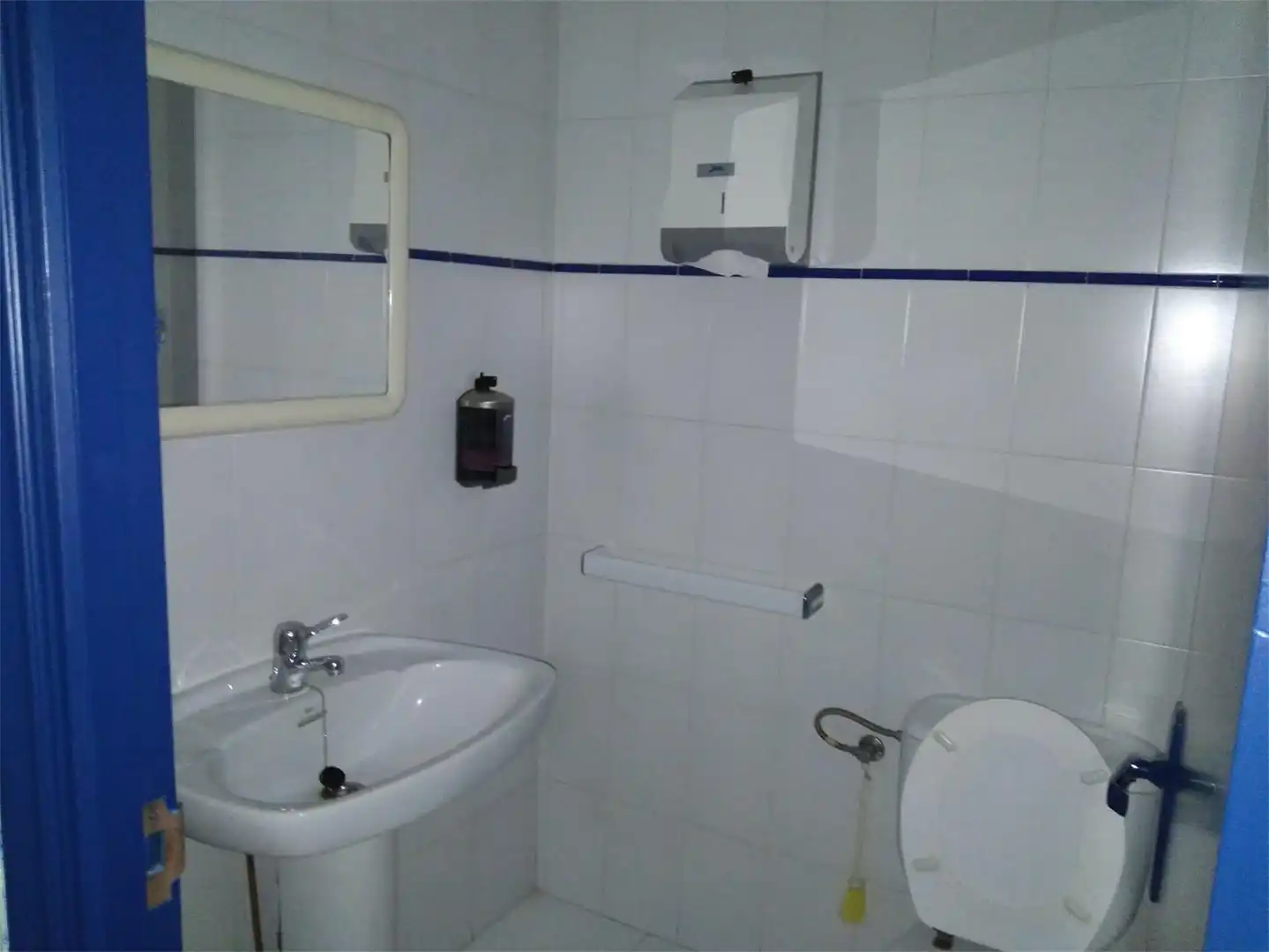 Bany de Oficina de lloguer en Burela
