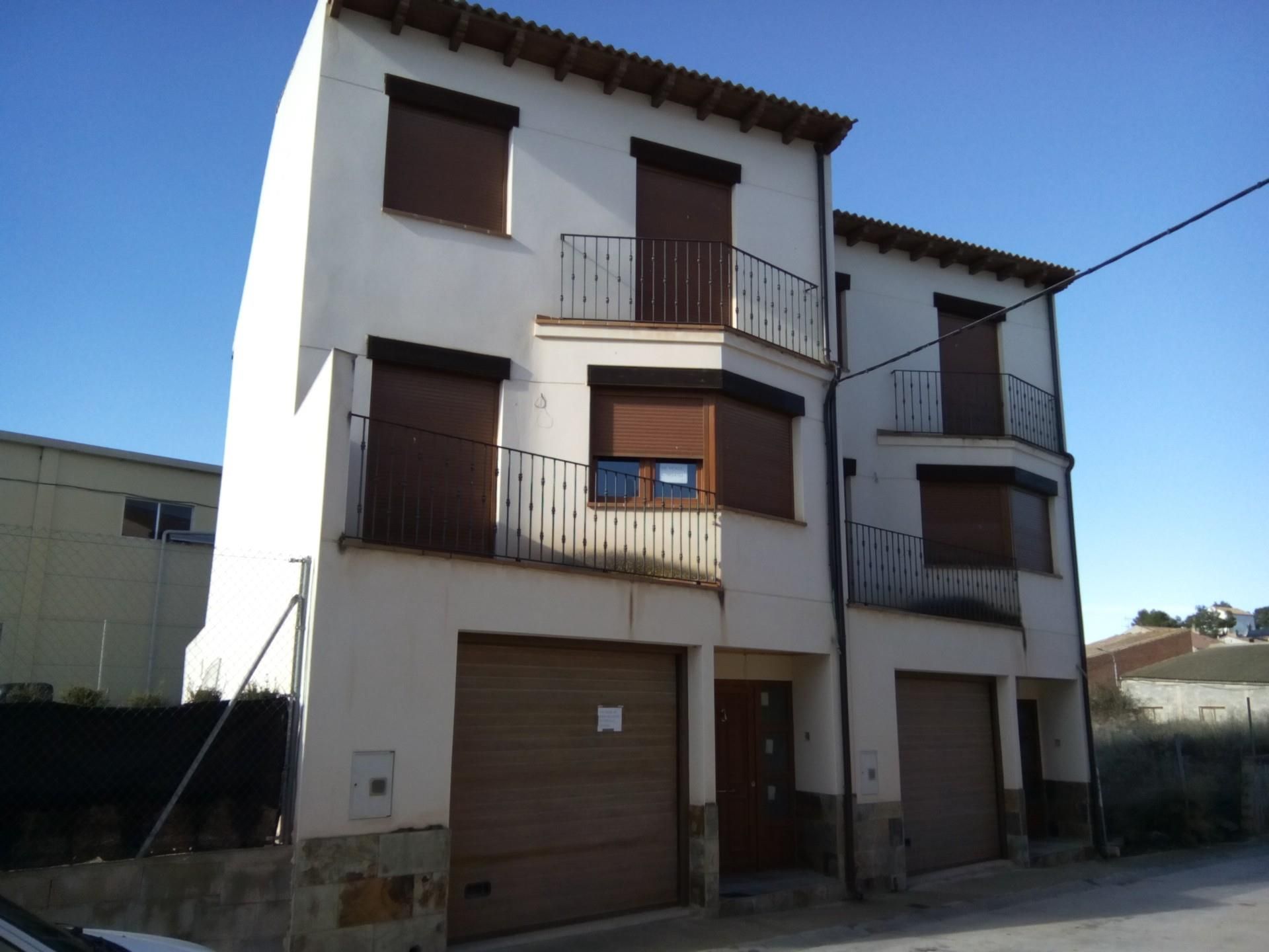Exterior view of Single-family semi-detached for sale in Castelserás  with Private garden, Terrace and Storage room