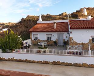 Vista exterior de Casa adosada en venda en Guadix