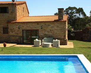 Piscina de Casa o xalet en venda en Malpica de Bergantiños amb Piscina i Balcó