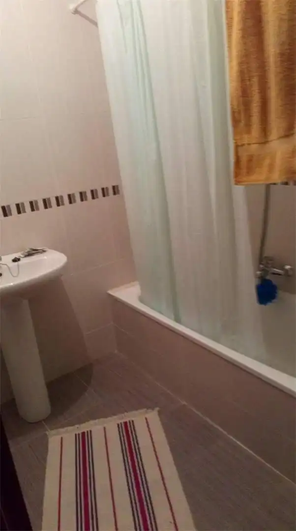 Badezimmer von Wohnung zum Verkauf in Valle de Tobalina mit Möbliert, Ofen und Waschmaschine