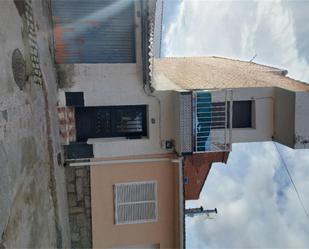 Exterior view of Flat for sale in Navas del Rey  with Air Conditioner