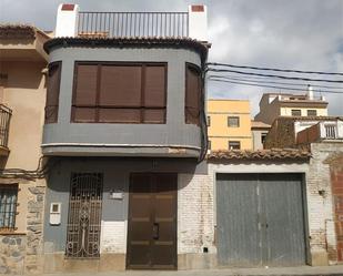 Vista exterior de Casa adosada en venda en Alcublas amb Terrassa