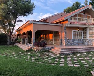 Vista exterior de Casa o xalet en venda en Abarán amb Aire condicionat, Terrassa i Piscina