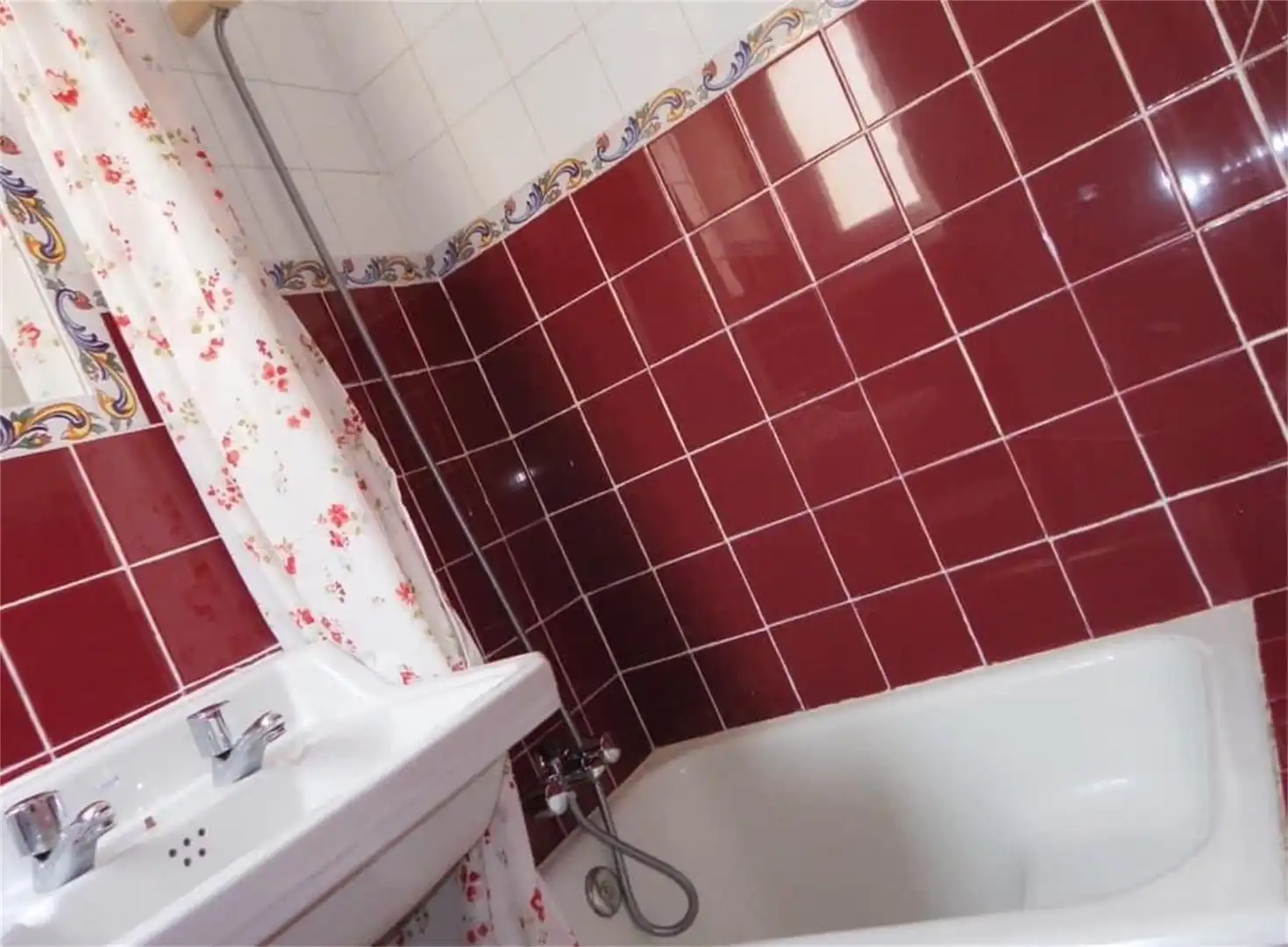Casa o chalet en venta en Calle Fuente Fresnedo, 4, Centro Baño de Casa o chalet en venta en Laredo con Terraza y Balcón