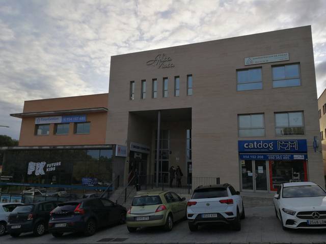 Oficina en Alquiler en Avenida Blas Infante en Centro