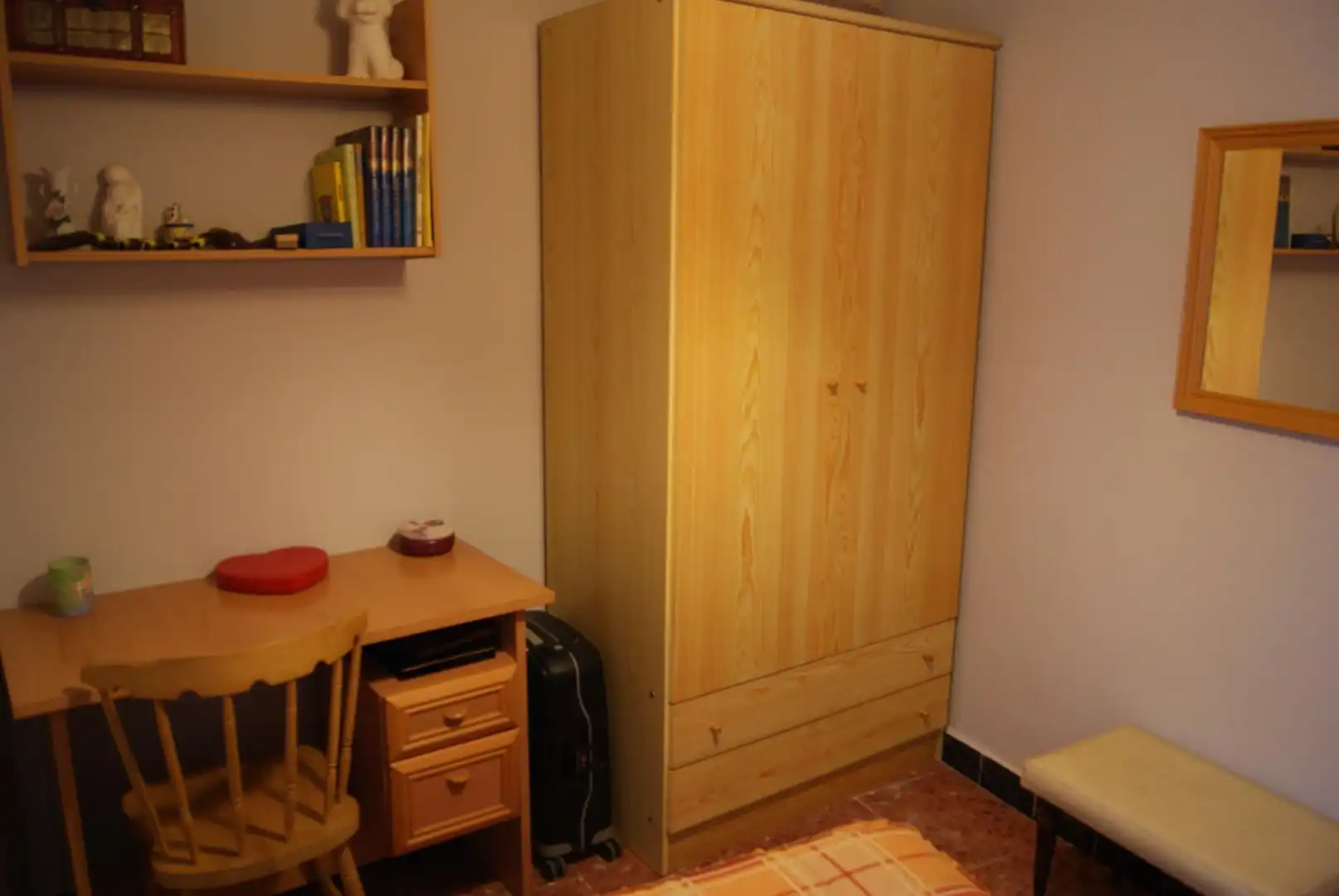 Schlafzimmer von Wohnung zum Verkauf in Biel mit Klimaanlage, Heizung und Privatgarten