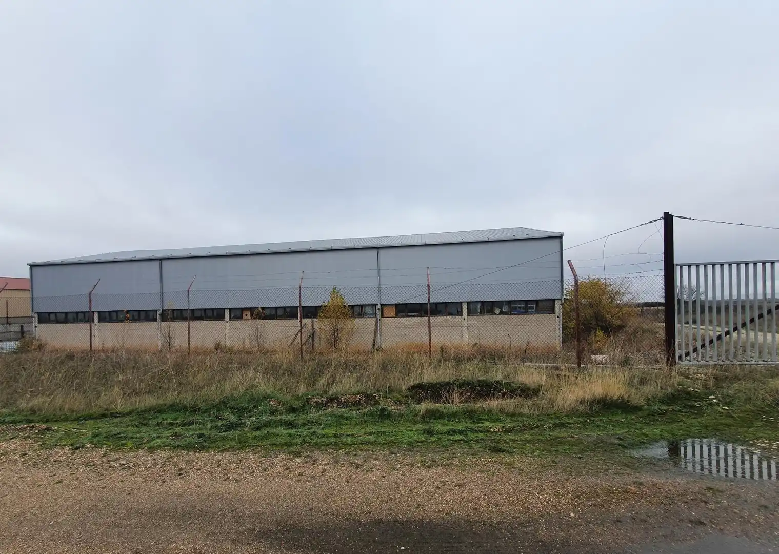 Exterior view of Industrial buildings for sale in Madrigalejo del Monte