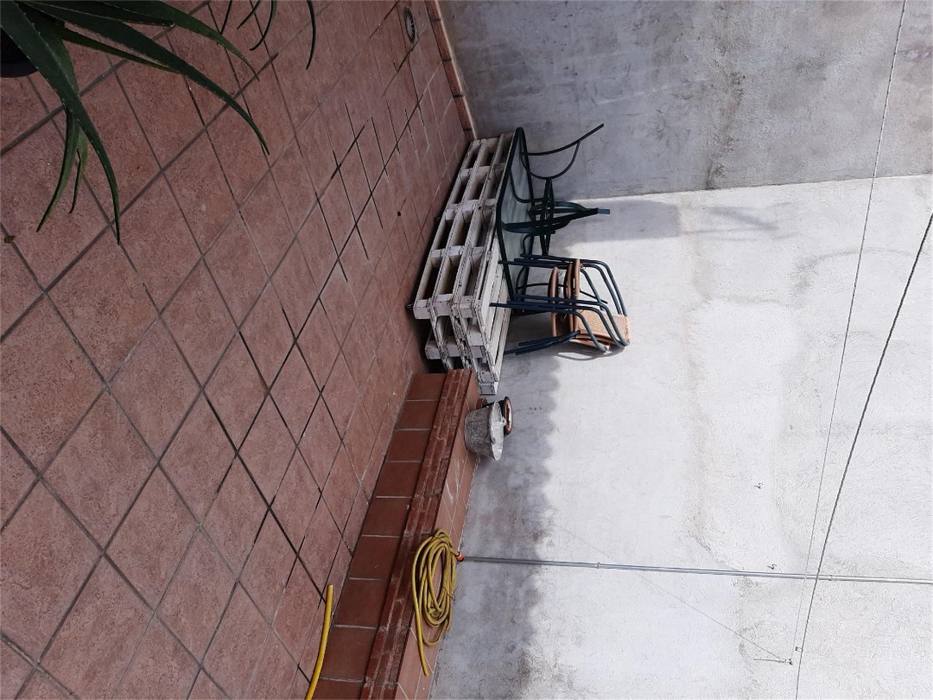 Vista exterior de Casa adosada en venda en Perales de Tajuña amb Aire condicionat i Terrassa