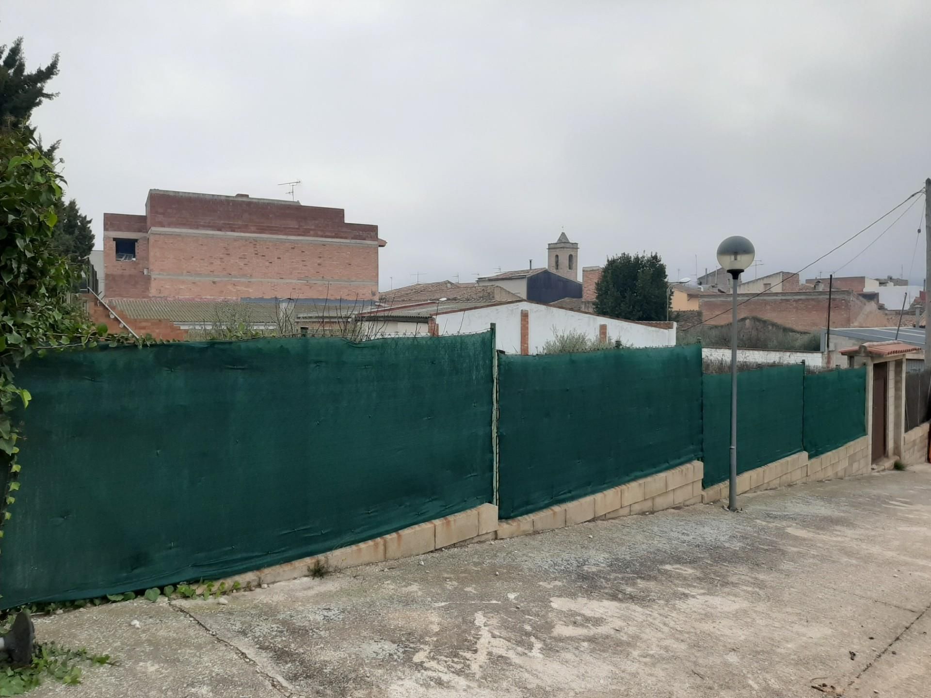Land for sale in Bot