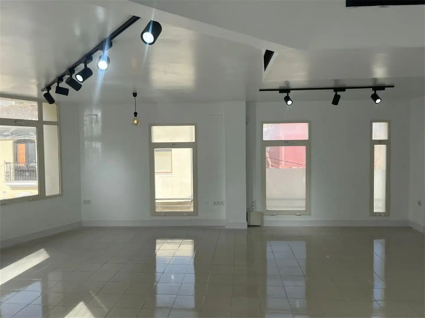 Local en venta en Dénia con Aire acondicionado