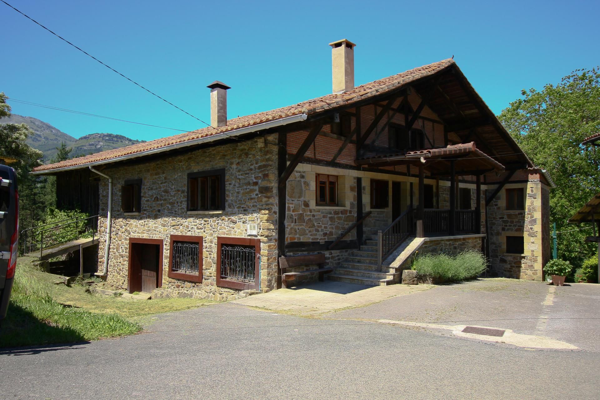 Exterior view of Country house for sale in Zeanuri  with Heating, Private garden and Parquet flooring