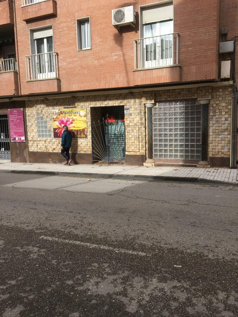Local en venta en Calle Úbeda, 9, San Gonzalo