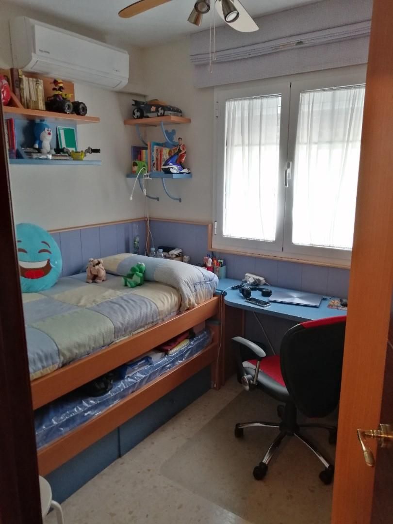 Bedroom of Single-family semi-detached for sale in Utrera  with Air Conditioner, Heating and Parquet flooring