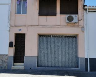 Vista exterior de Casa adosada en venda en Villagonzalo amb Aire condicionat, Terrassa i Balcó