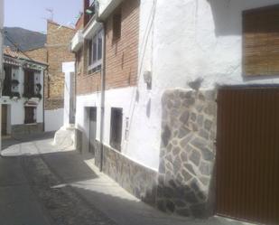 Vista exterior de Casa adosada en venda en Los Guajares amb Aire condicionat, Terrassa i Balcó