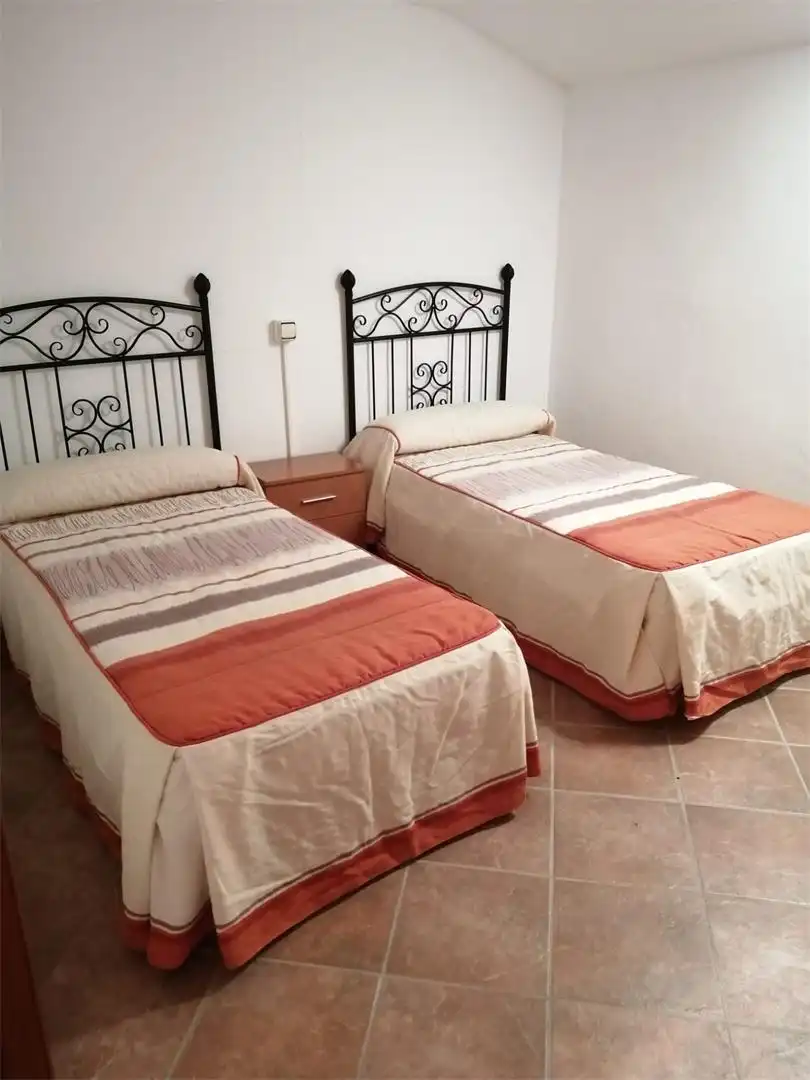 Dormitori de Local en venda en El Campillo de la Jara amb Aire condicionat i Calefacció