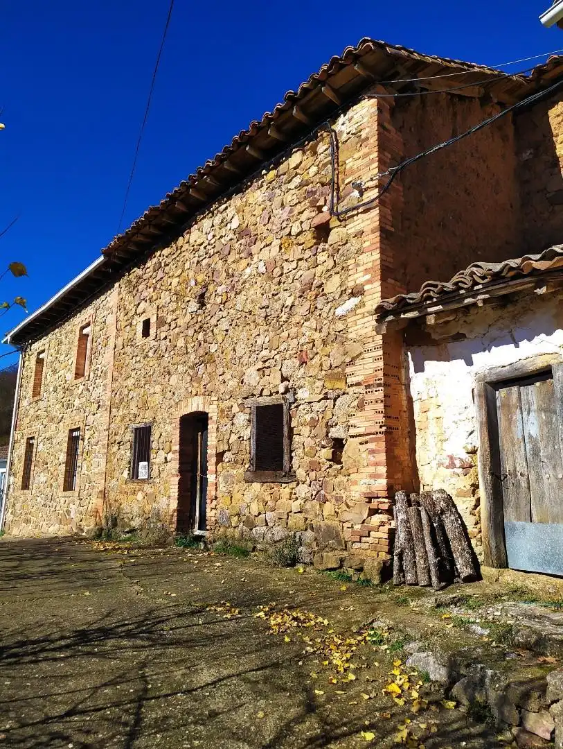 Vista exterior de Casa adosada en venta en Valderrueda