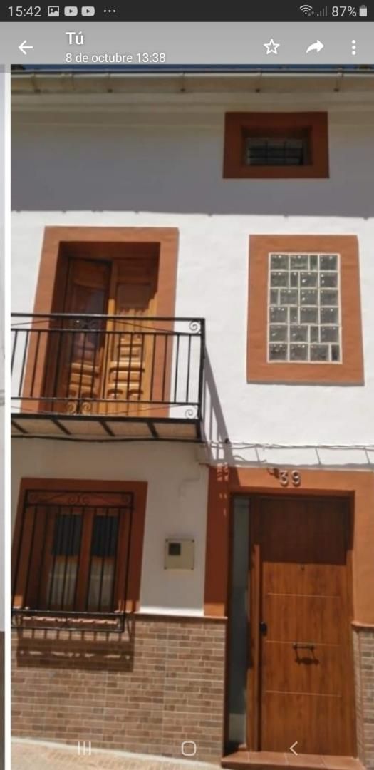 Vista exterior de Casa o xalet en venda en Cabra del Santo Cristo amb Terrassa i Balcó