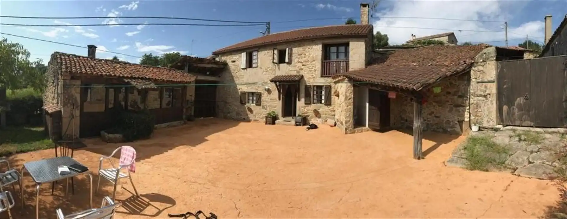 Vista exterior de Pis en venda en Silleda amb Calefacció, Jardí privat i Parquet