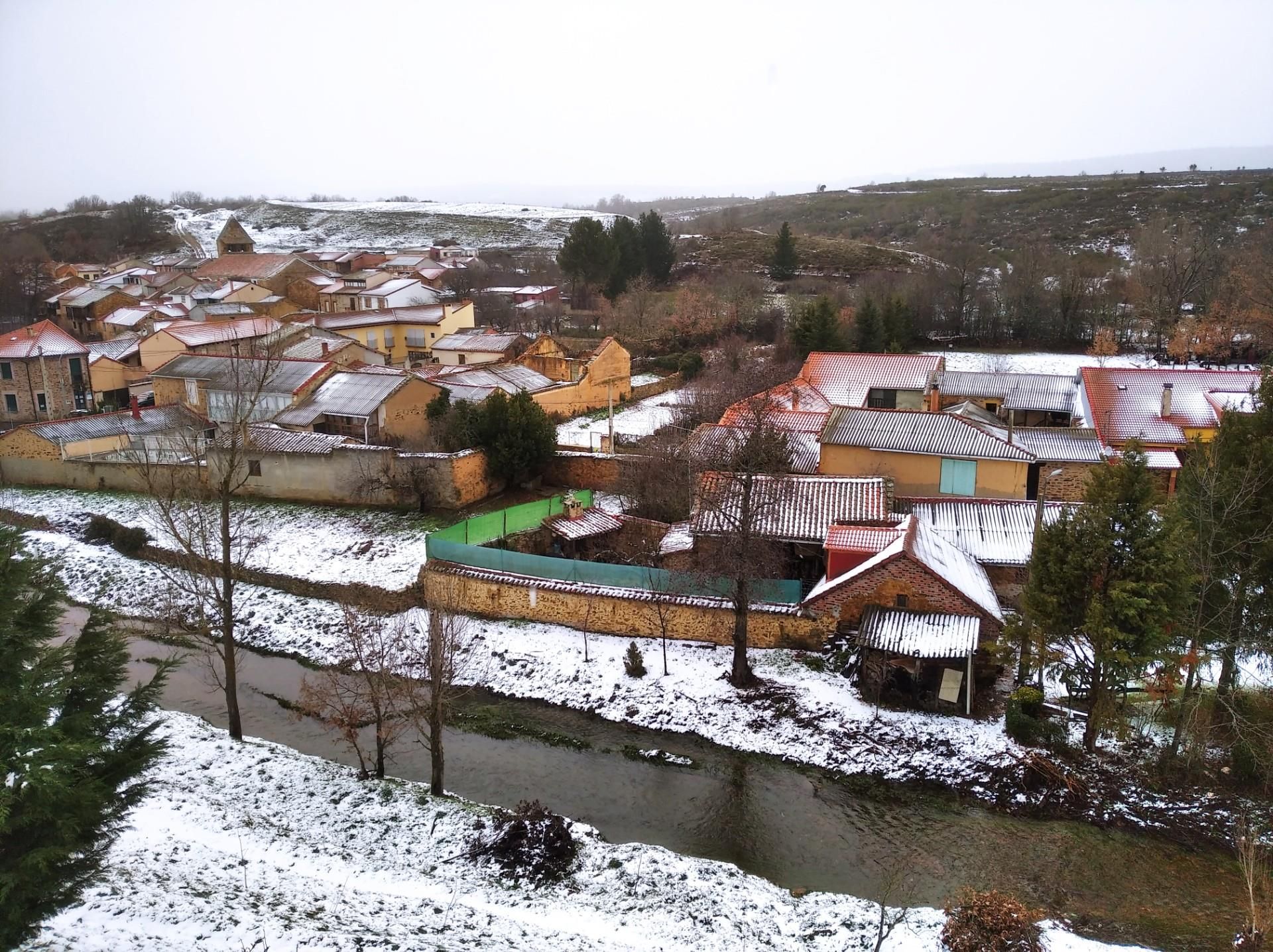 Vista exterior de Casa o xalet en venda en Brazuelo amb Calefacció, Parquet i Terrassa