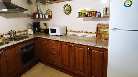 Foto 5 de Casa adosada en venta en Calle Piedra Pipa, 18, Madrigal de la Vera, Cáceres