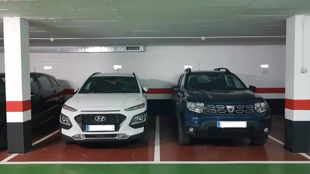 Garaje en Venta en Calle Lagos de Millares en Oliver