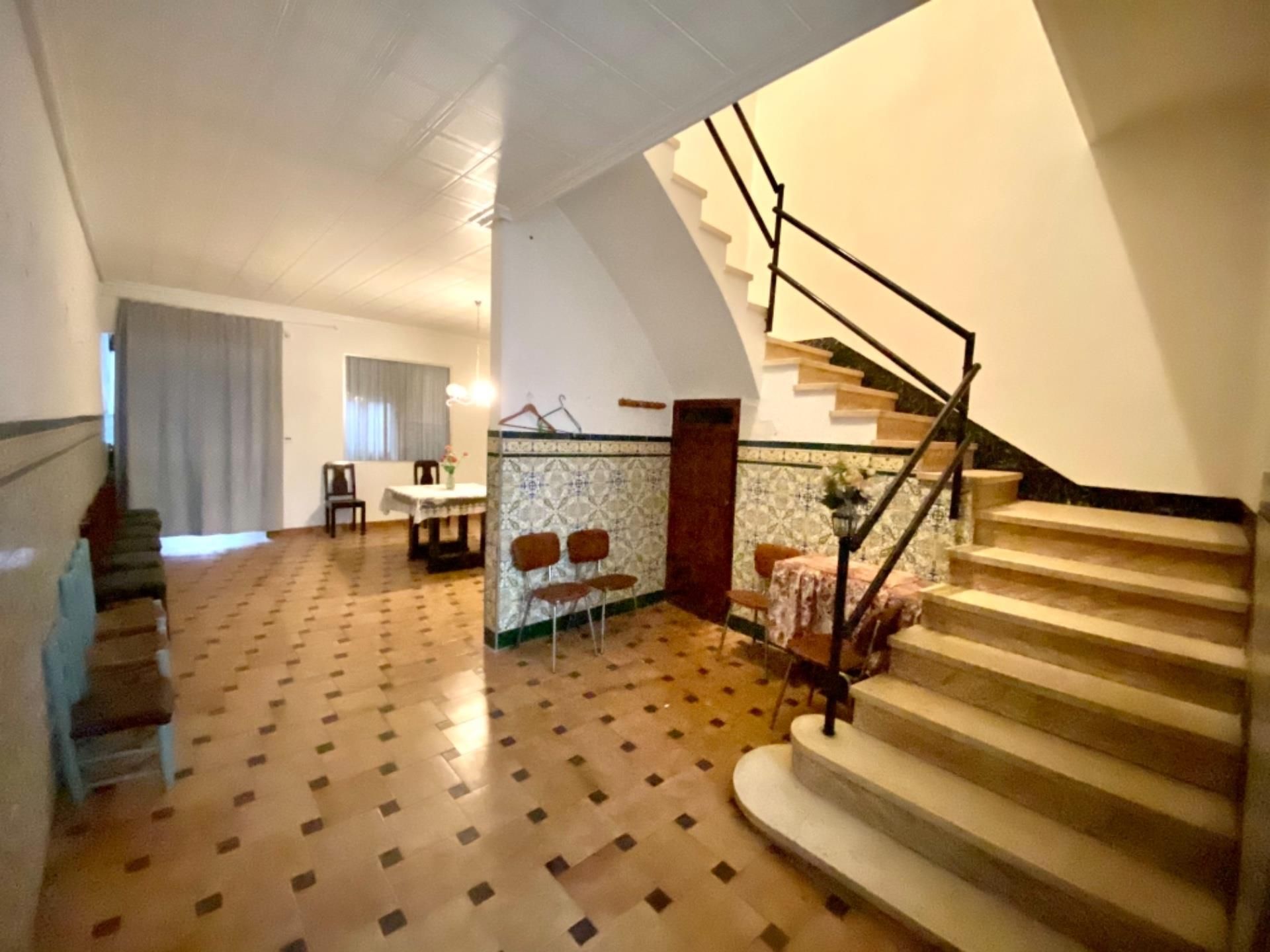 Casa adosada en venda a Calle Joan Baptista Llorens, Madrigal Casa adosada en venda en Vila-real amb Terrassa, Traster i Forn