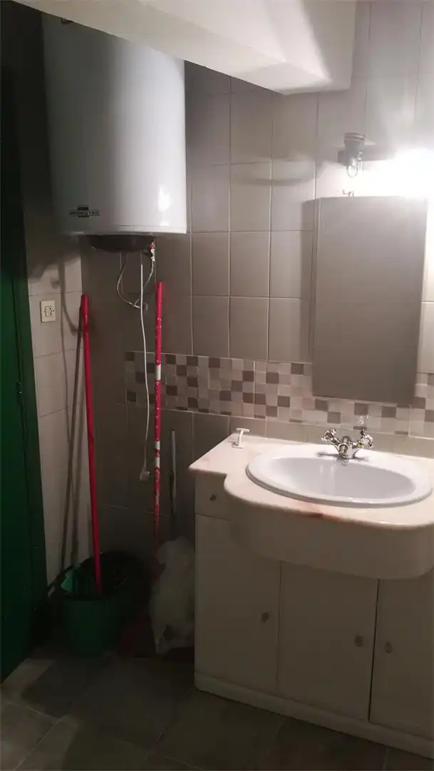 Bathroom of Office for sale in Bilbao 