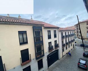 Vista exterior de Pis en venda en Salamanca Capital