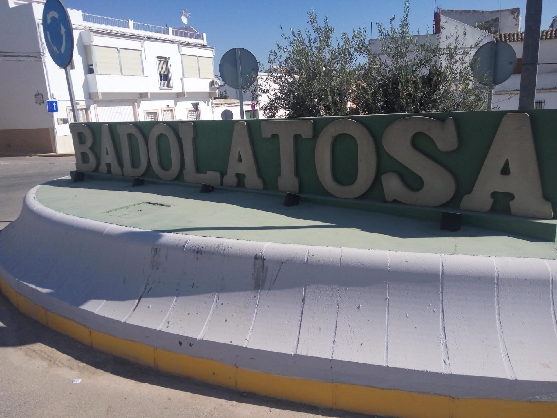 Exterior view of Country house for sale in Badolatosa  with Terrace, Storage room and Furnished