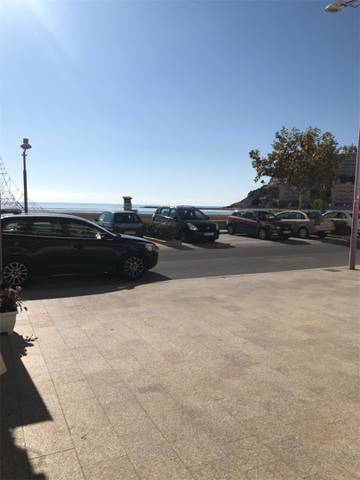 Local comercial en Alquiler en Avenida Akra-Leuka, 13 en Centro - Casco Antiguo