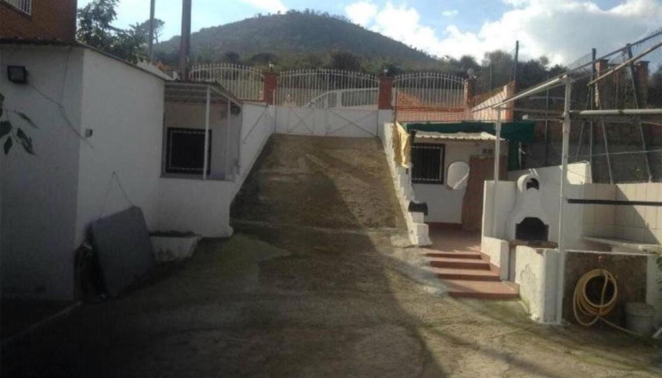 Foto 1 de Terreny en venda a Travessera D'aragó, 76, Sant Vicenç Dels Horts, Barcelona