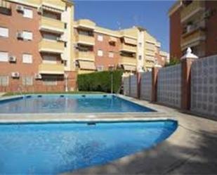 Swimming pool of Planta baja for sale in Linares  with Air Conditioner, Private garden and Swimming Pool